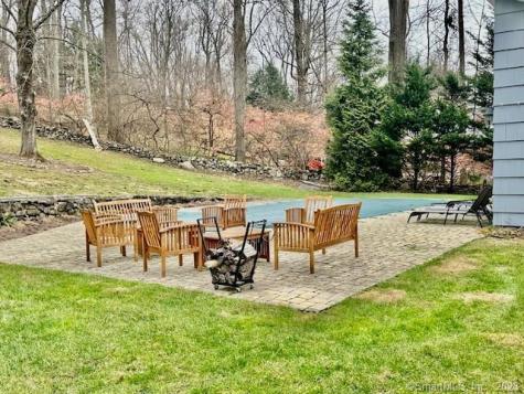 71 High Point Road Westport CT 06880
