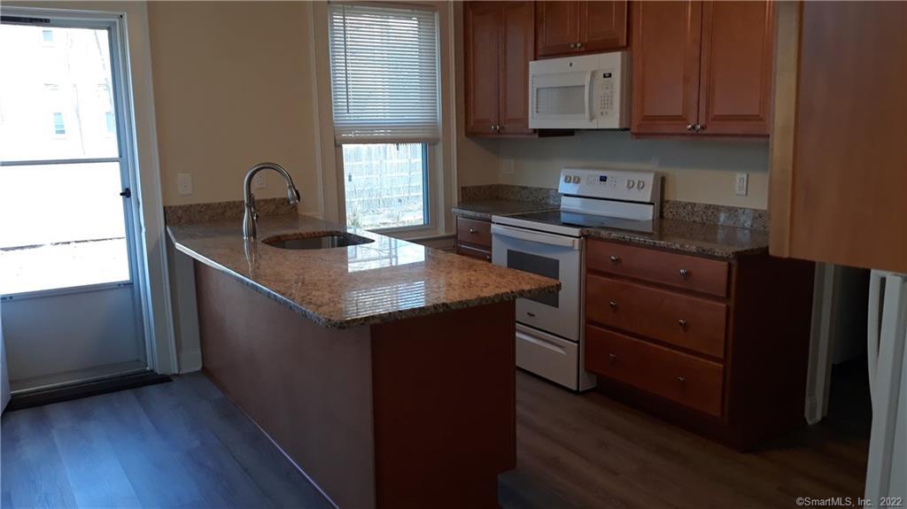 37 Maple Street Manchester CT 06040