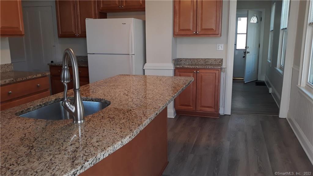 37 Maple Street Manchester CT 06040