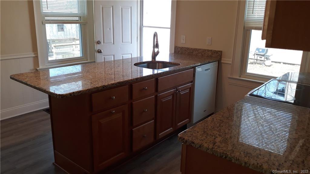 37 Maple Street Manchester CT 06040