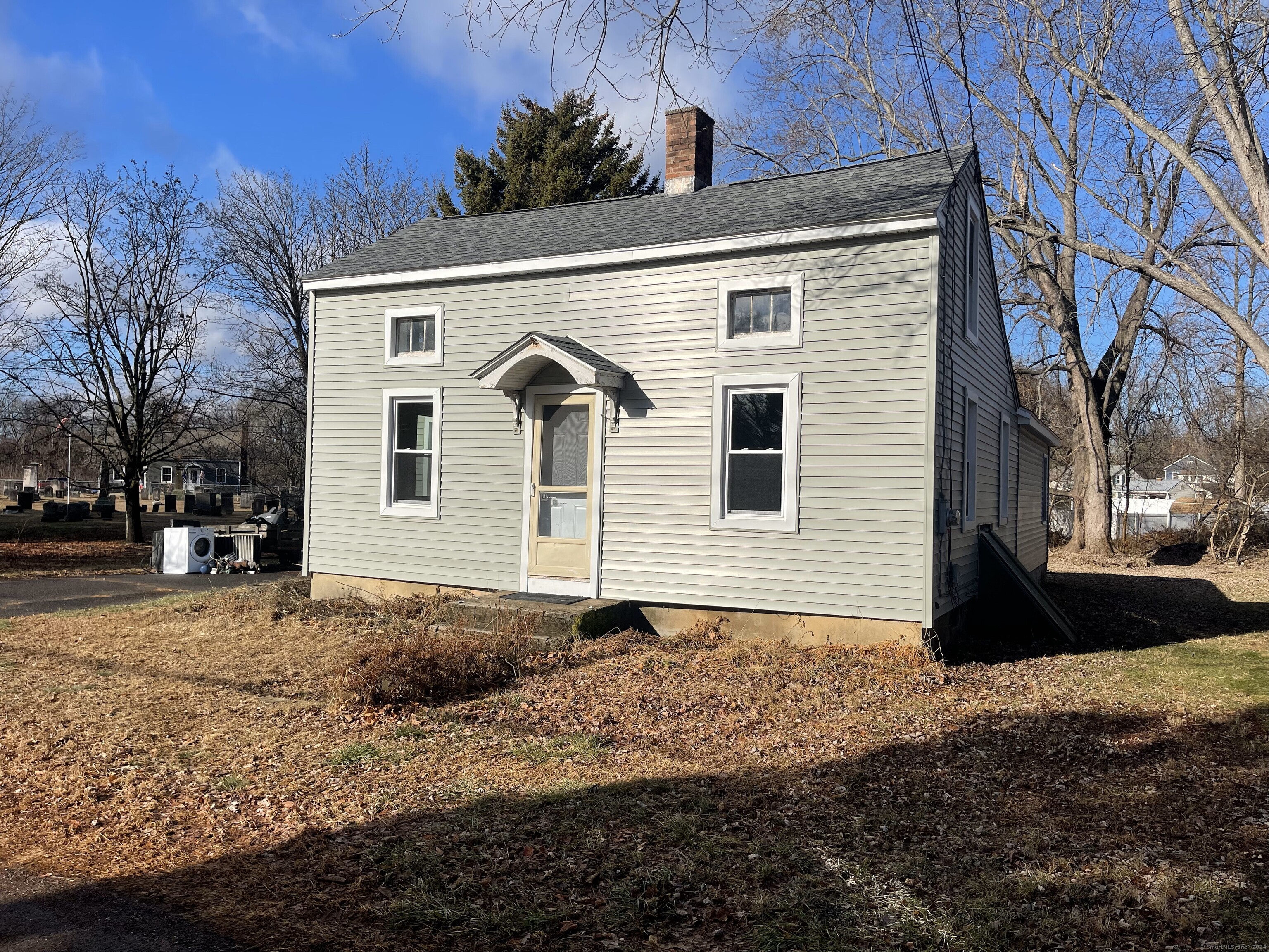 4 Pleasant Street East Windsor CT 06088