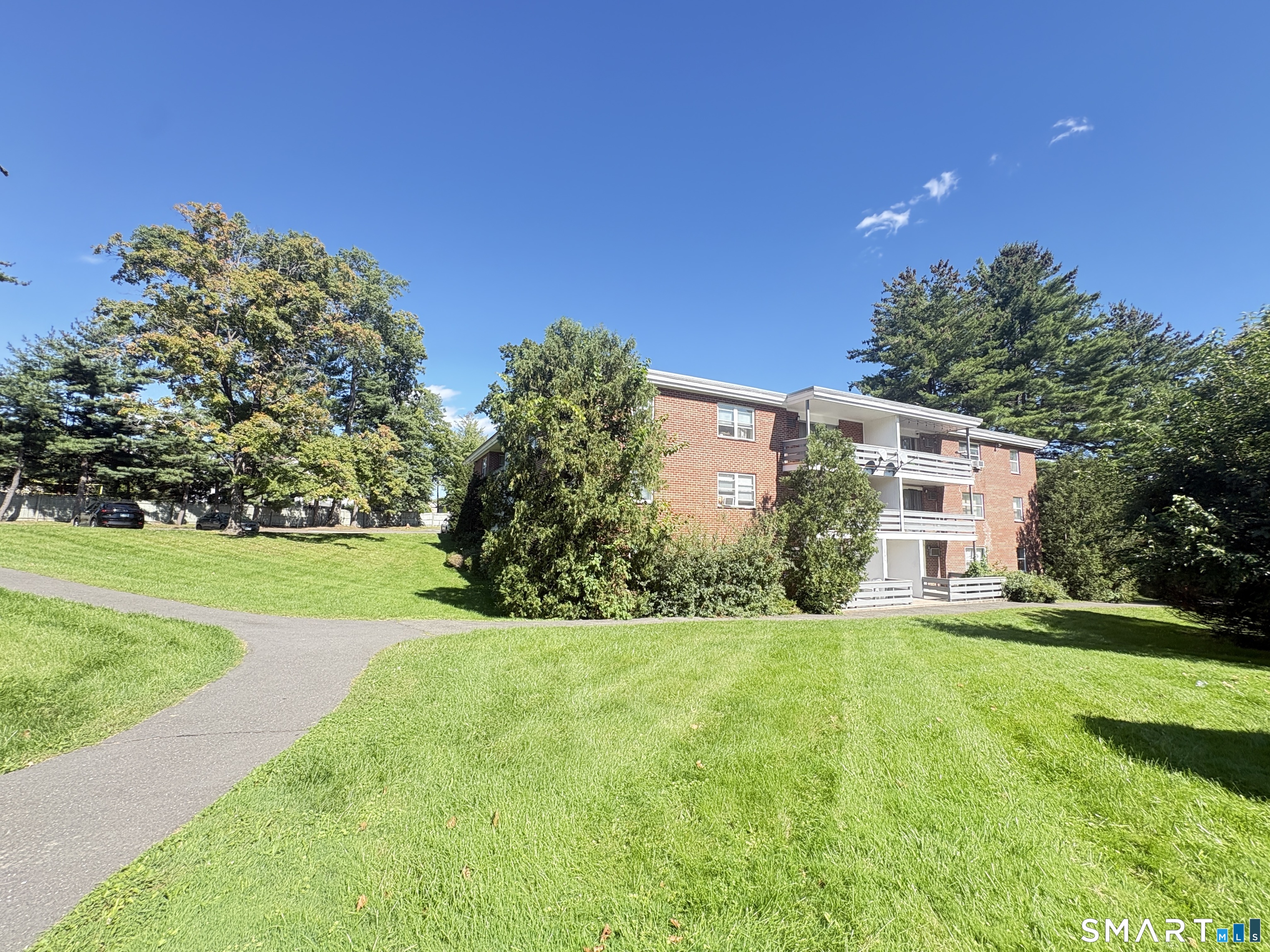 106 Oakwood Avenue West Hartford CT 06119