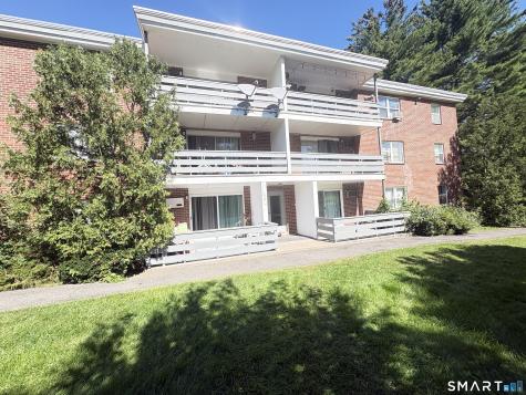 106 Oakwood Avenue West Hartford CT 06119