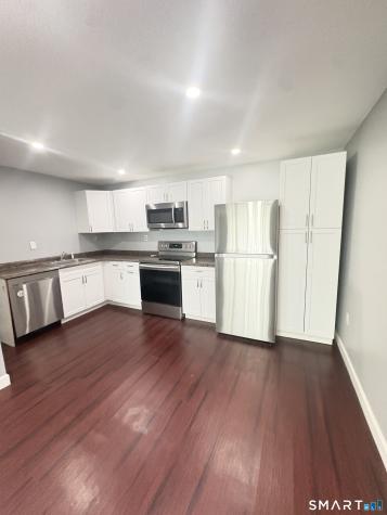 106 Oakwood Avenue West Hartford CT 06119