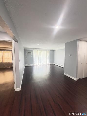 106 Oakwood Avenue West Hartford CT 06119