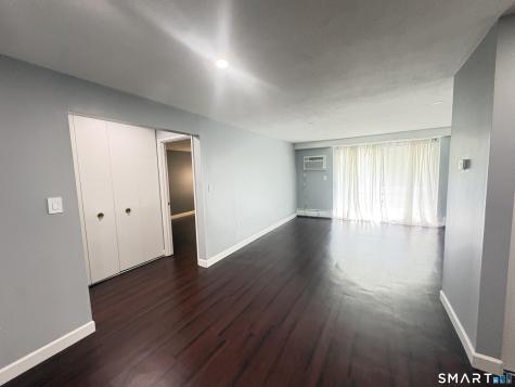 106 Oakwood Avenue West Hartford CT 06119