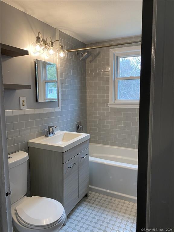 7 Upton Street Windsor CT 06095