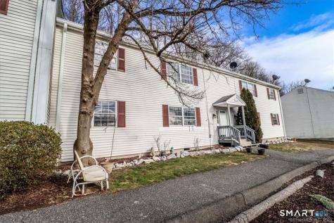 33 Canterbury Arms New Milford CT 06776