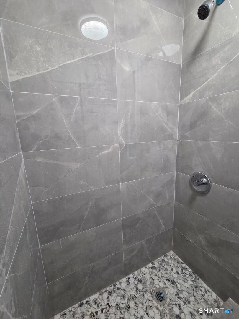 63 W. Liberty Street Waterbury CT 06706