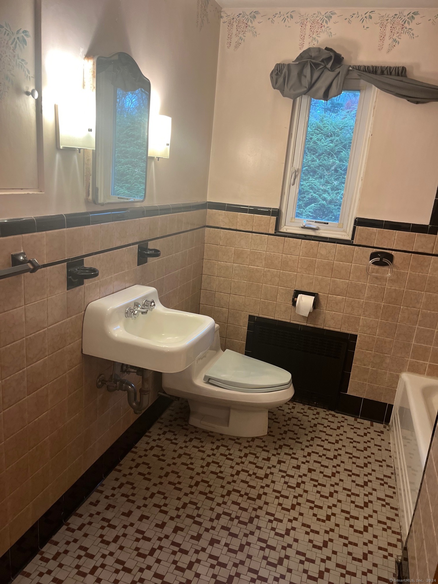 1416 Silver Lane East Hartford CT 06118