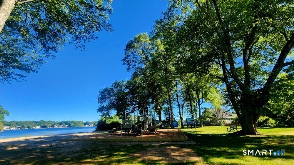51 Rogers Lake Trail Old Lyme CT 06371