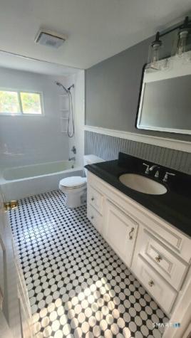 51 Rogers Lake Trail Old Lyme CT 06371