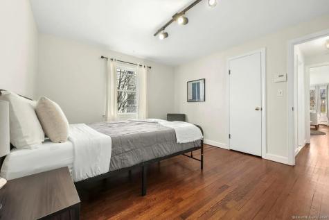 584 Courtland Avenue Bridgeport CT 06605