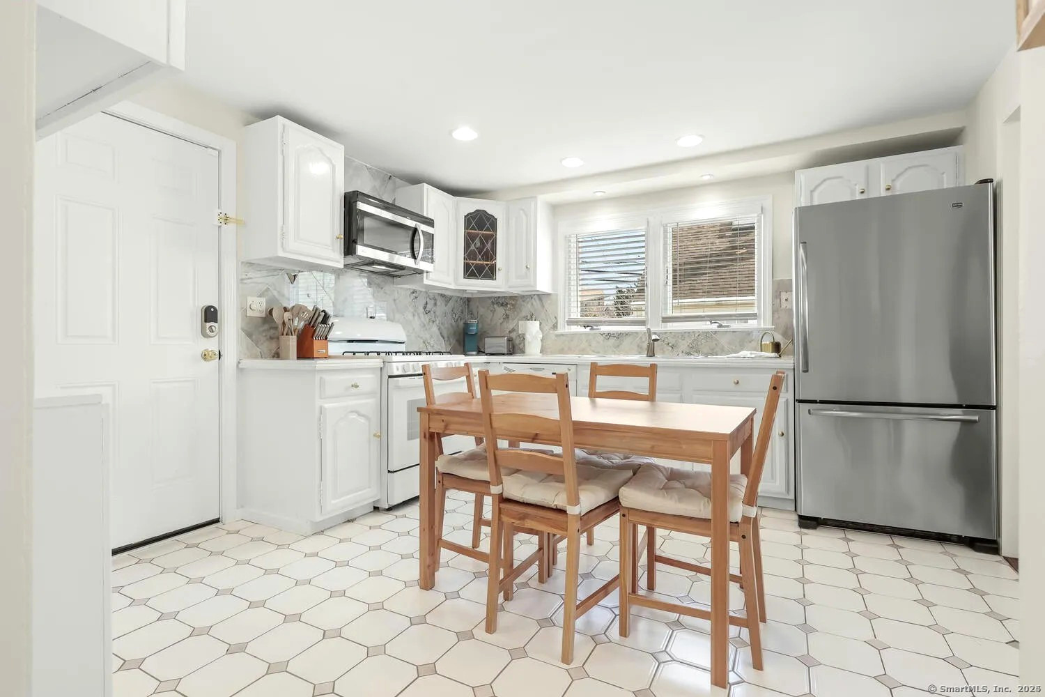 584 Courtland Avenue Bridgeport CT 06605