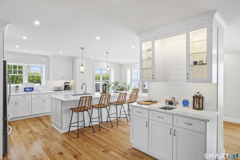 18 Belaire Manor Old Saybrook CT 06475