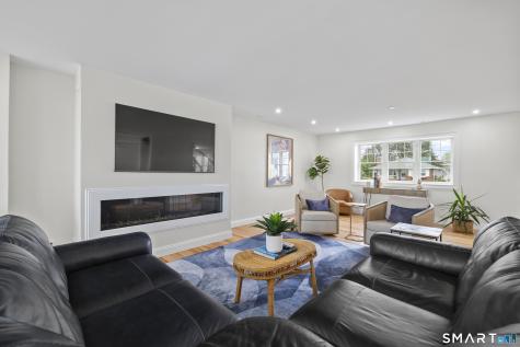 18 Belaire Manor Old Saybrook CT 06475