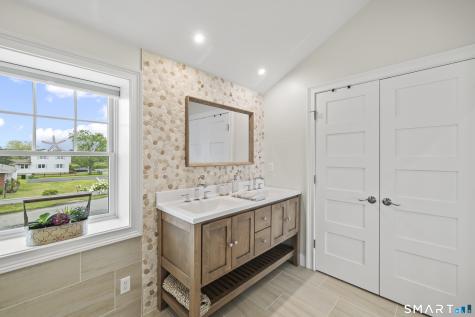 18 Belaire Manor Old Saybrook CT 06475