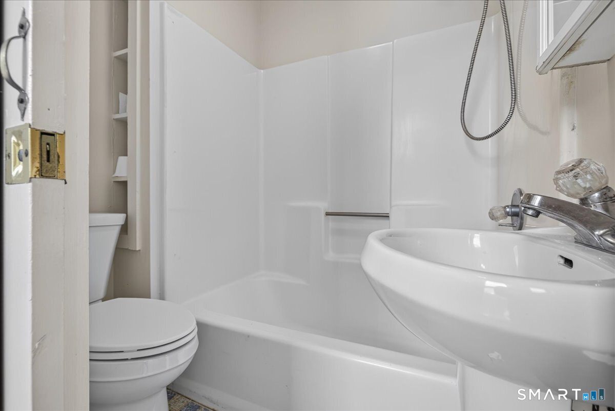 121 Wooster Street New Haven CT 06511