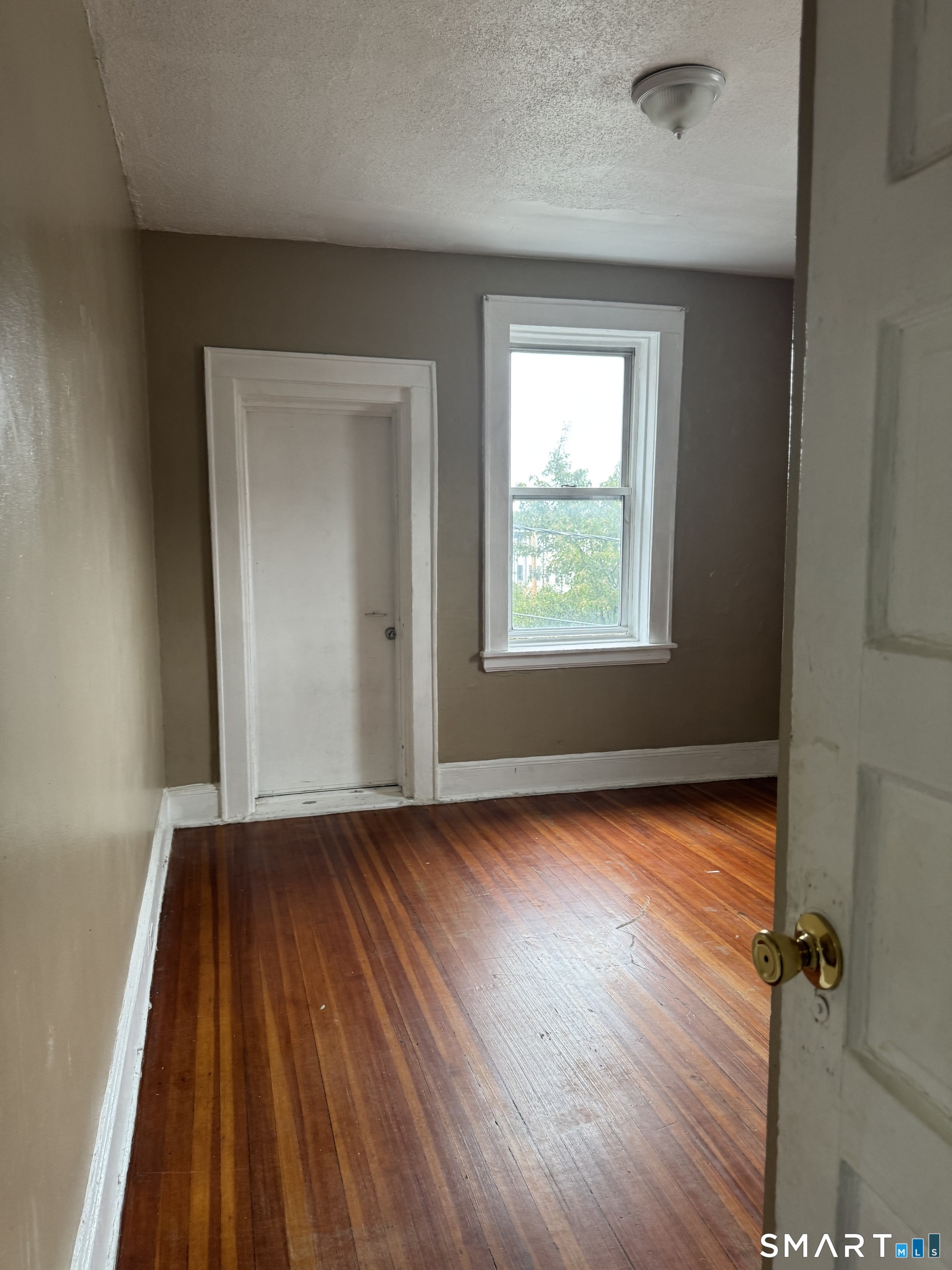 40 Sanford Place Bridgeport CT 06604
