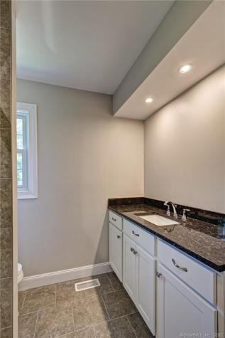 1294 West Street Southington CT 06489