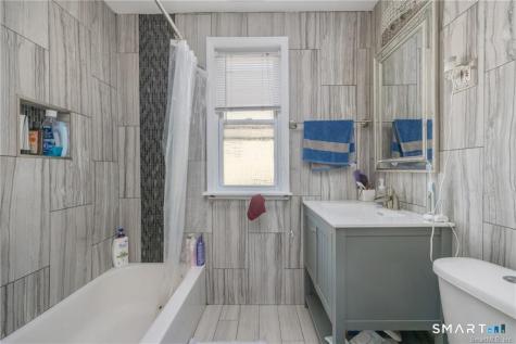 8 Erwin Place New Britain CT 06051