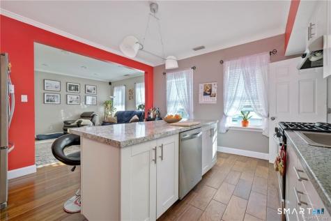 8 Erwin Place New Britain CT 06051