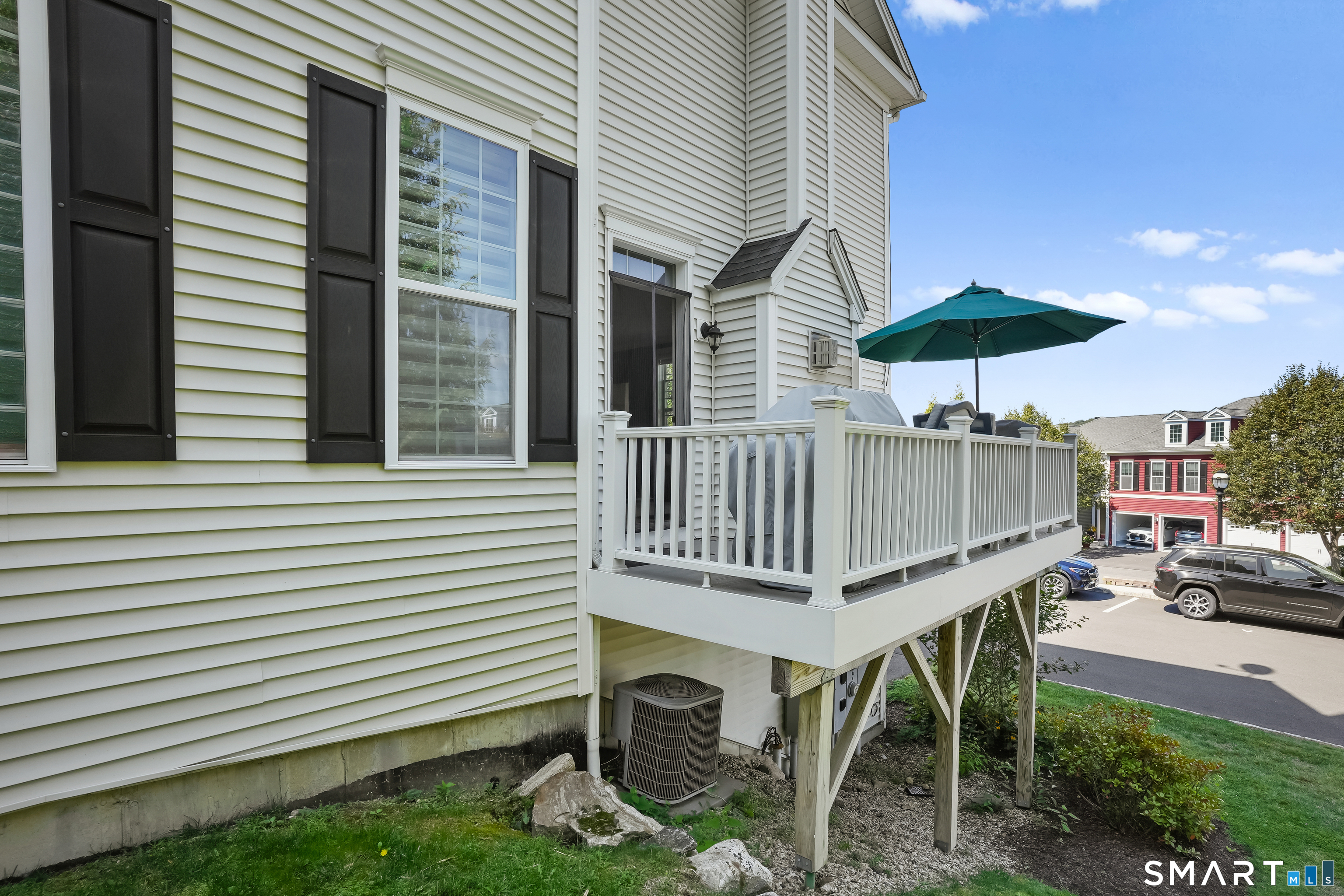 25 Warrington Round Danbury CT 06810