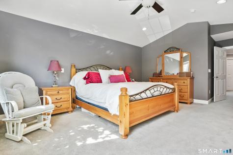 25 Warrington Round Danbury CT 06810