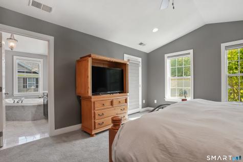 25 Warrington Round Danbury CT 06810