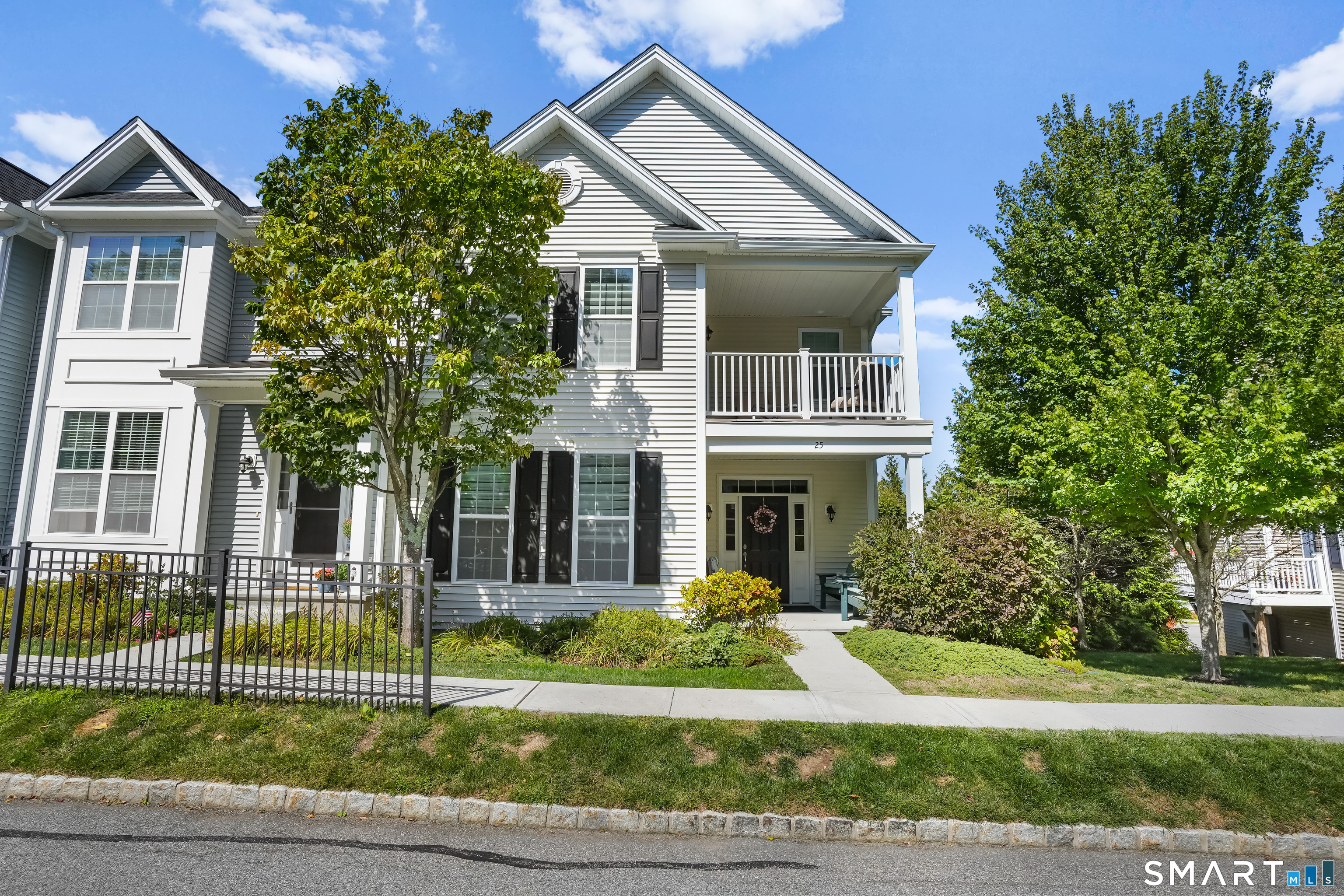 25 Warrington Round Danbury CT 06810