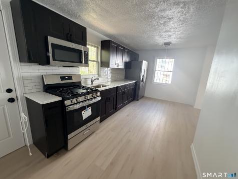 38-38 Baltic Street Hartford CT 06112