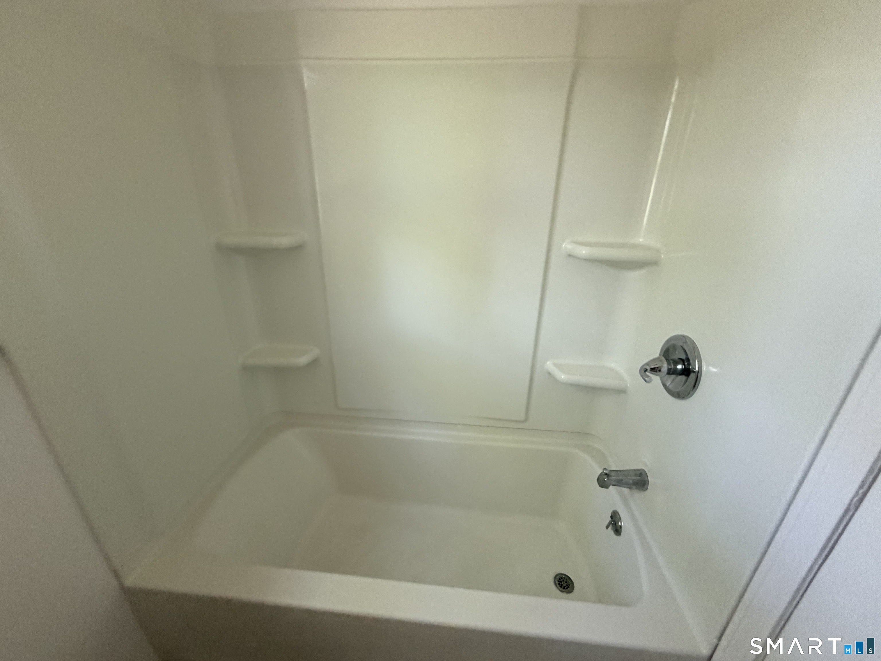38-38 Baltic Street Hartford CT 06112