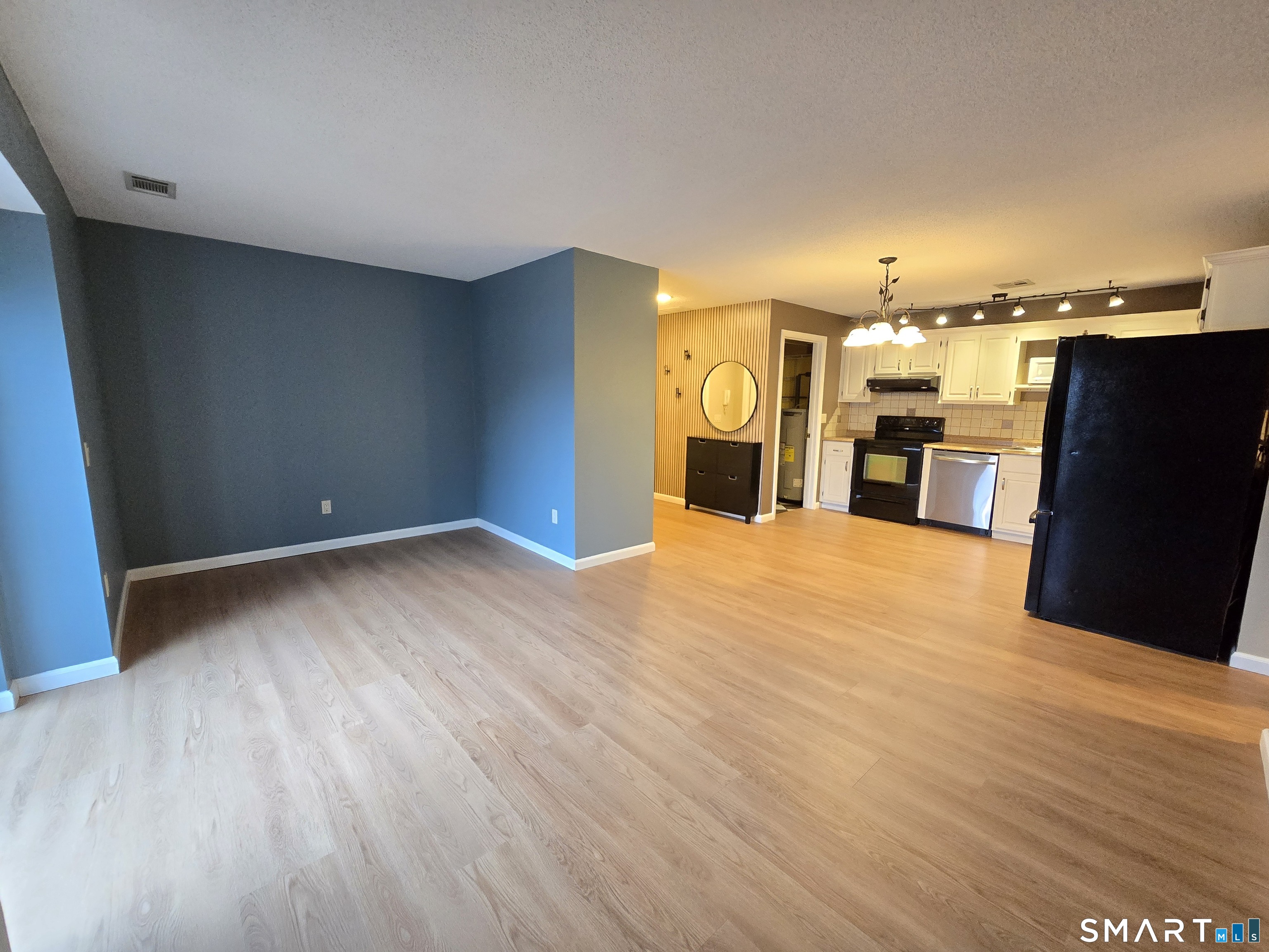 New Britain CT, 54 North Mountain Road, Unit 302