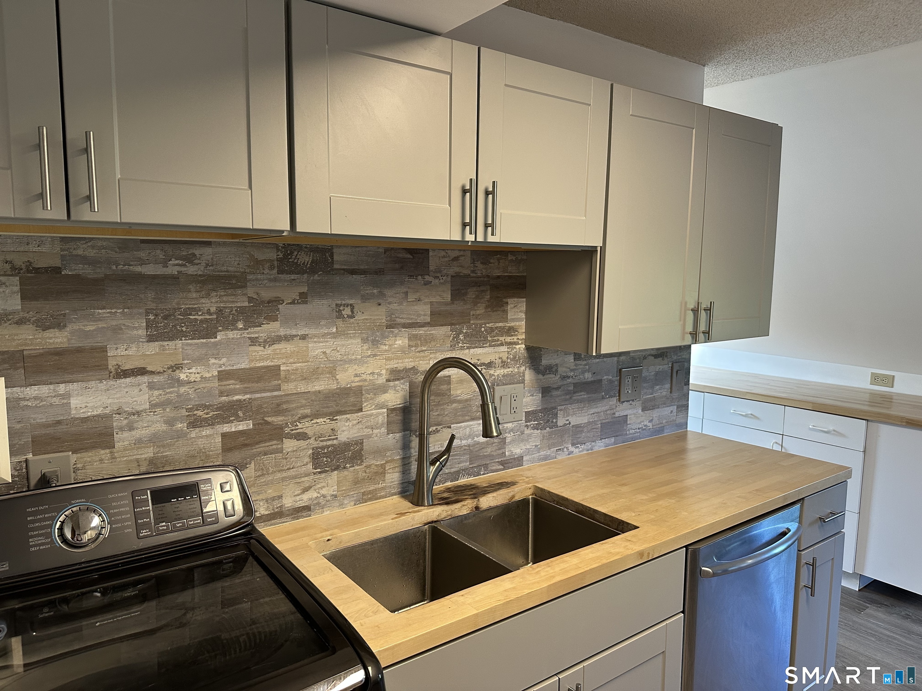 2 Clark Street Stonington CT 06379