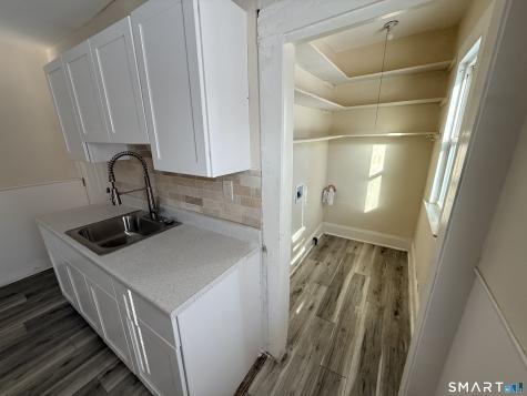 15-17 Beacon Street Hartford CT 06105