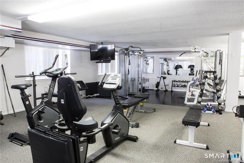 889 Farmington Avenue West Hartford CT 06119