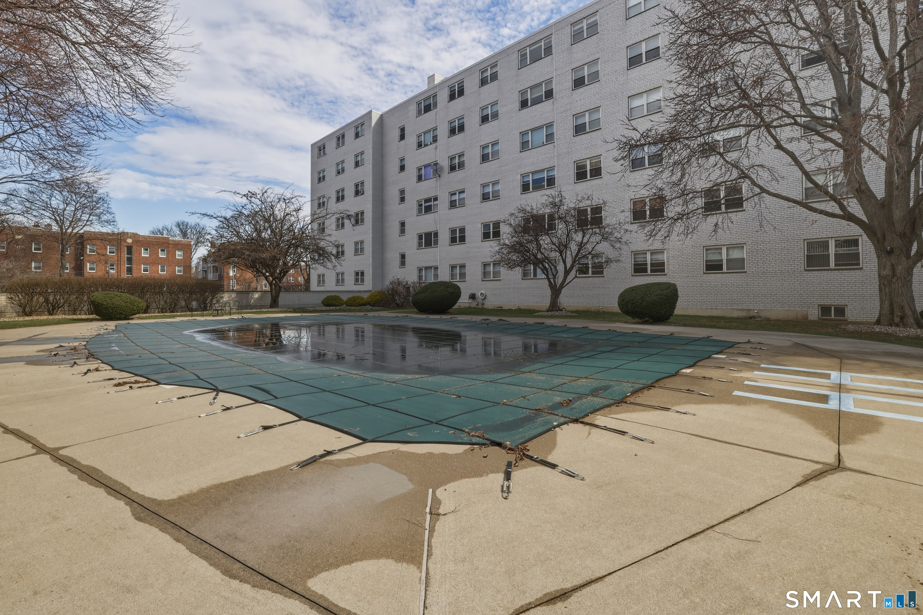 889 Farmington Avenue West Hartford CT 06119