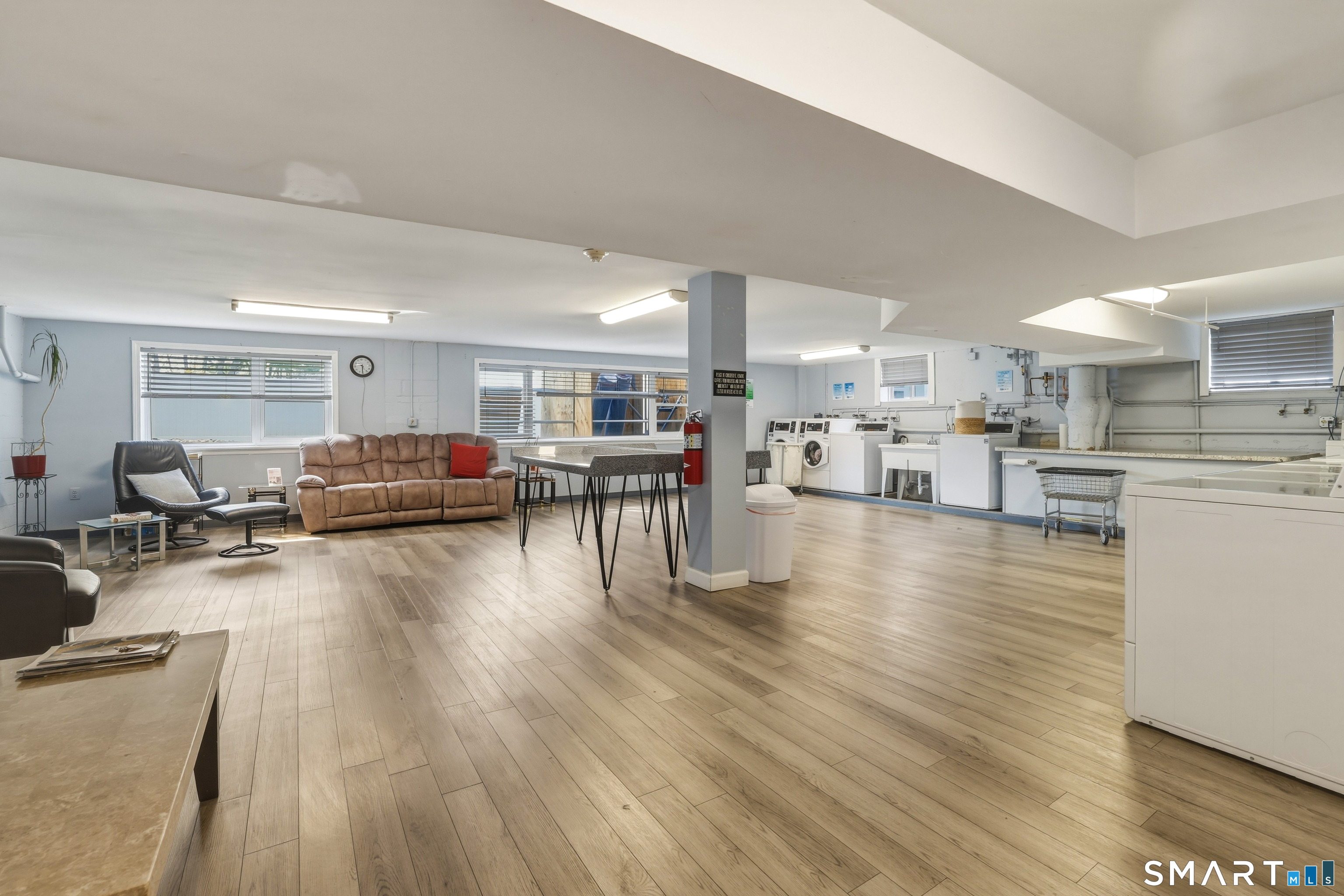 889 Farmington Avenue West Hartford CT 06119
