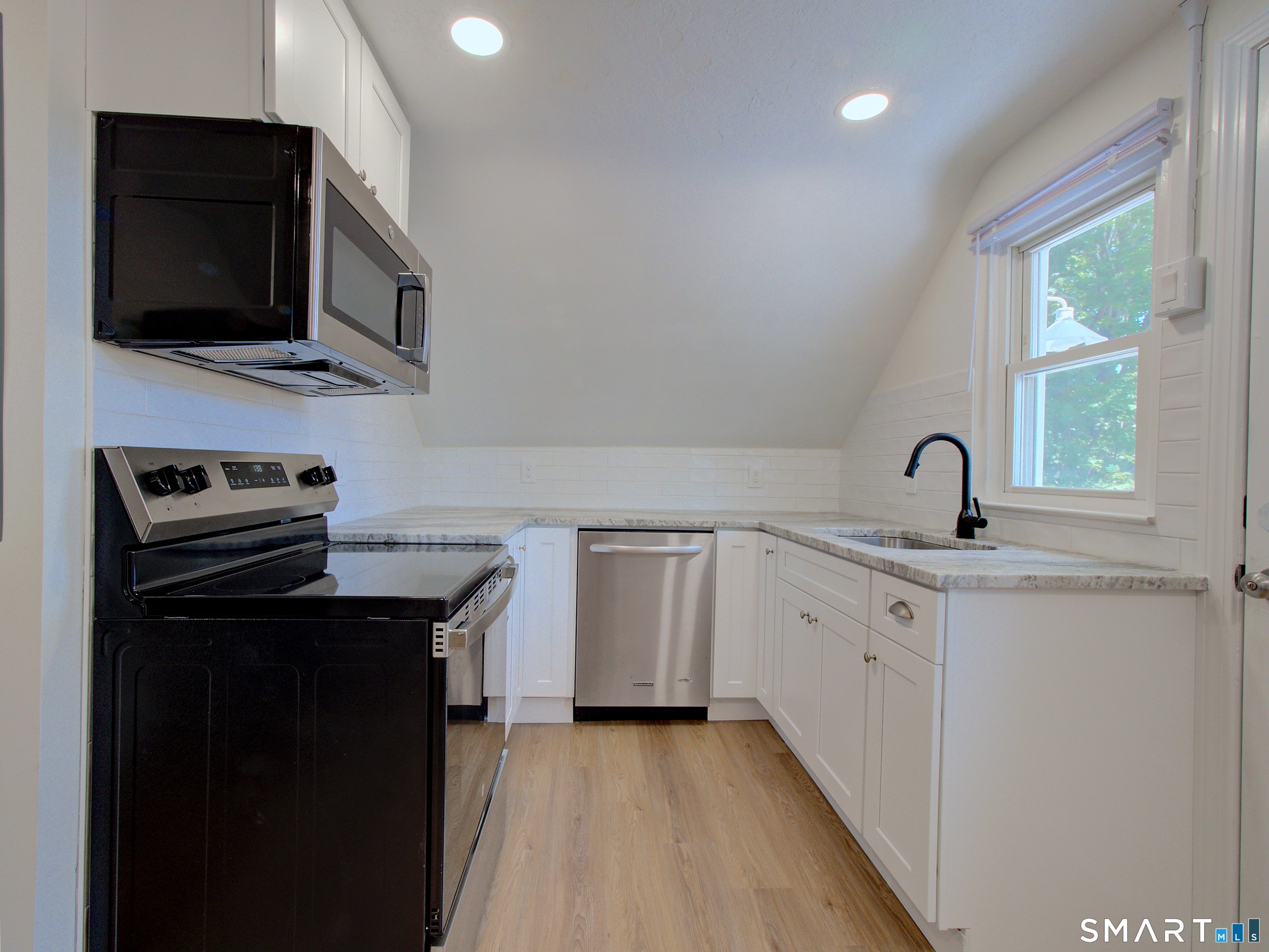 16 Benham Road Groton CT 06340
