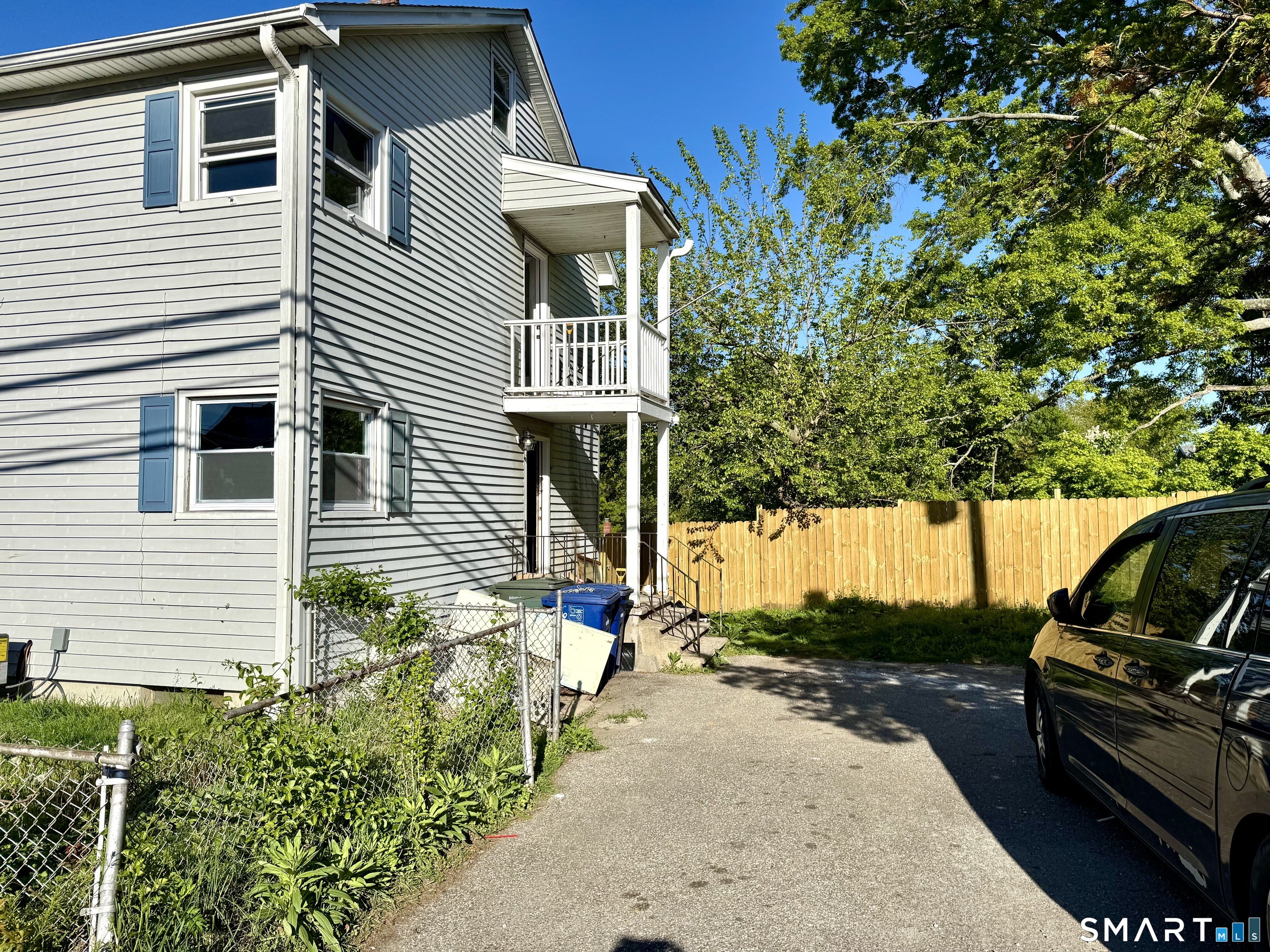 64 Velvet Street Bridgeport CT 06610