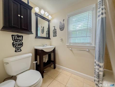 1657 Farmington Avenue Farmington CT 06085