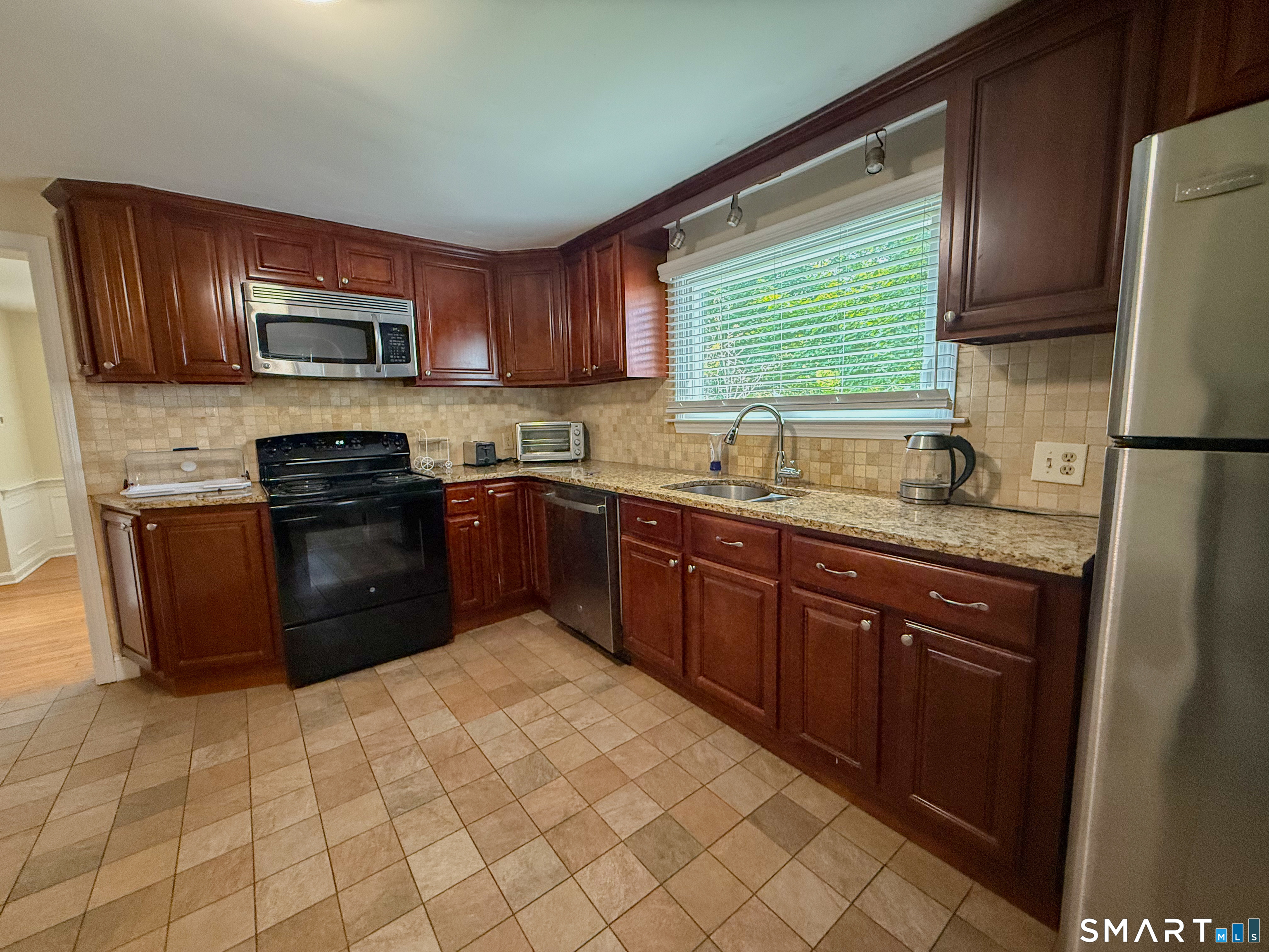 1657 Farmington Avenue Farmington CT 06085