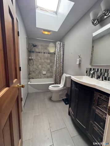 9 Oakledge Circle Norwalk CT 06854