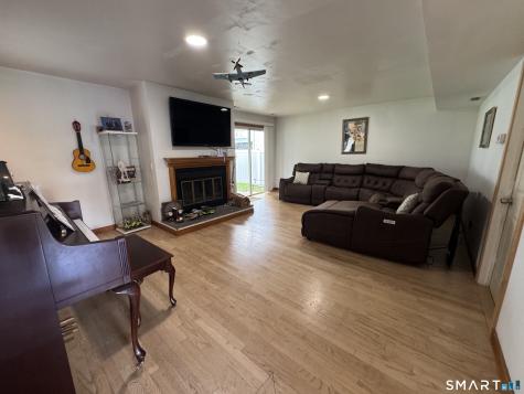 9 Oakledge Circle Norwalk CT 06854