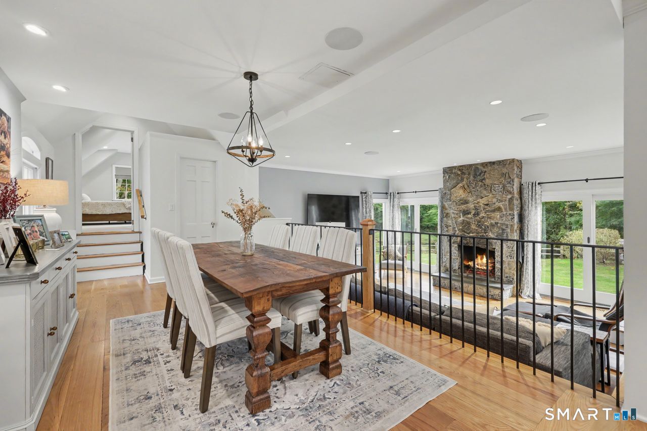 211 Laurel Road New Canaan CT 06840