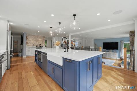 211 Laurel Road New Canaan CT 06840