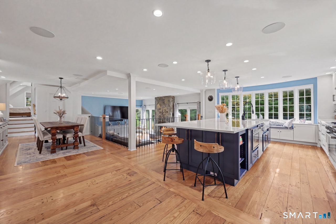 211 Laurel Road New Canaan CT 06840