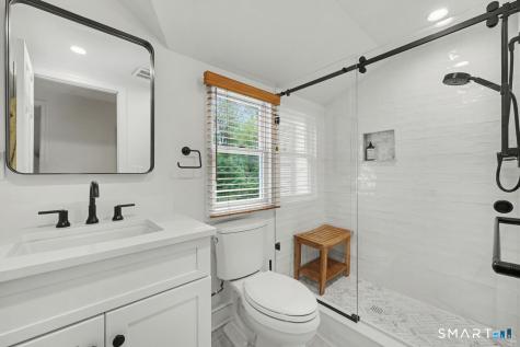 211 Laurel Road New Canaan CT 06840