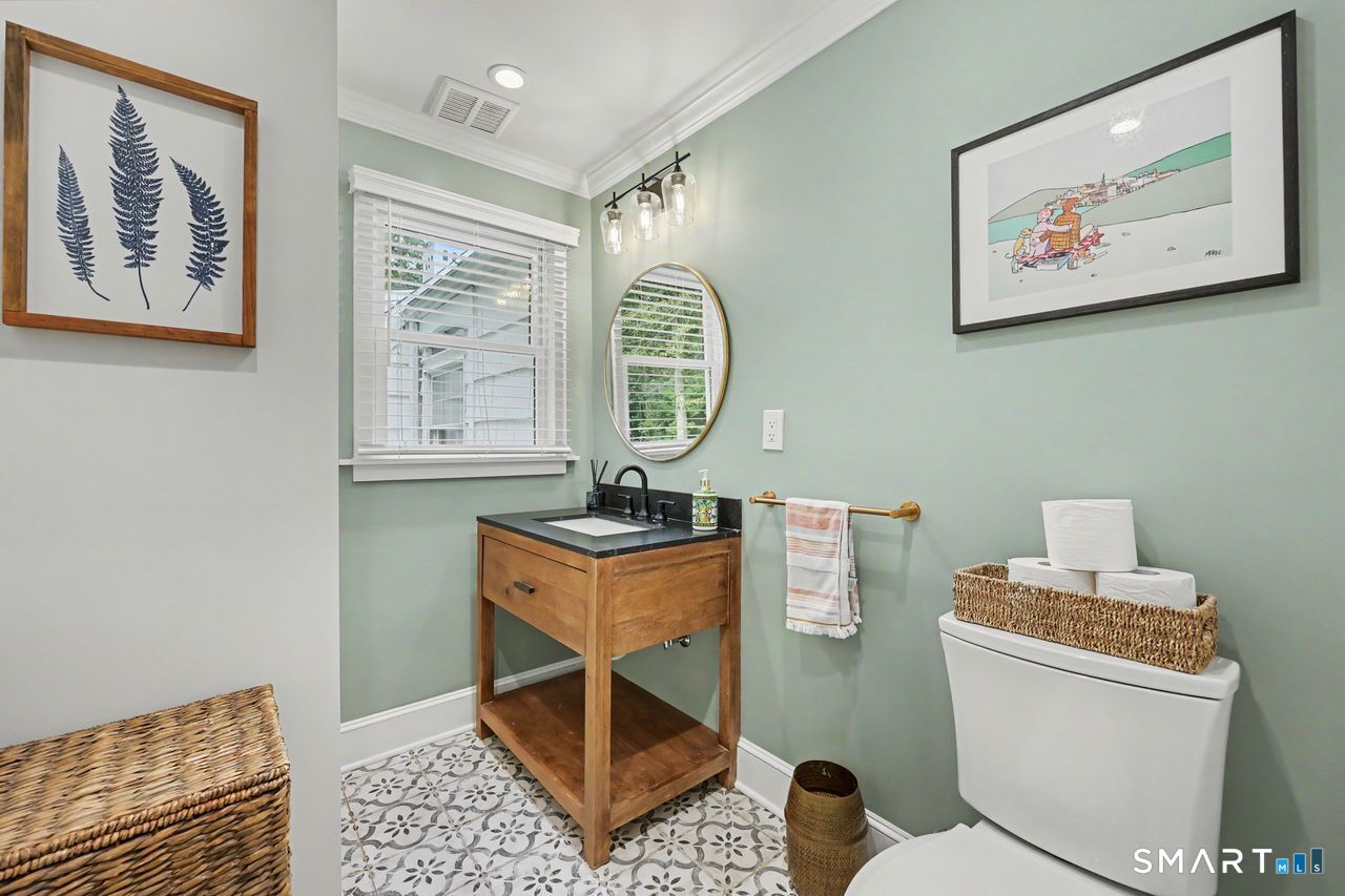 211 Laurel Road New Canaan CT 06840