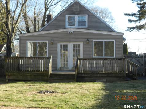 10 Poplar Street Windsor Locks CT 06096